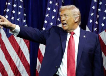 川普「三度遭彈劾」預測市場機率達 58%，今年中期選舉成關鍵一戰