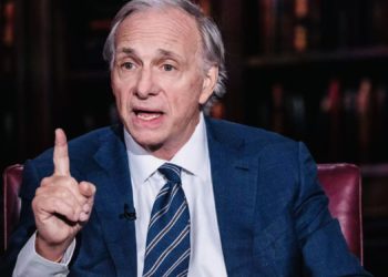 橋水基金達利歐警告：全球正處於資本戰爭「邊緣」！黃金仍是最佳避險工具