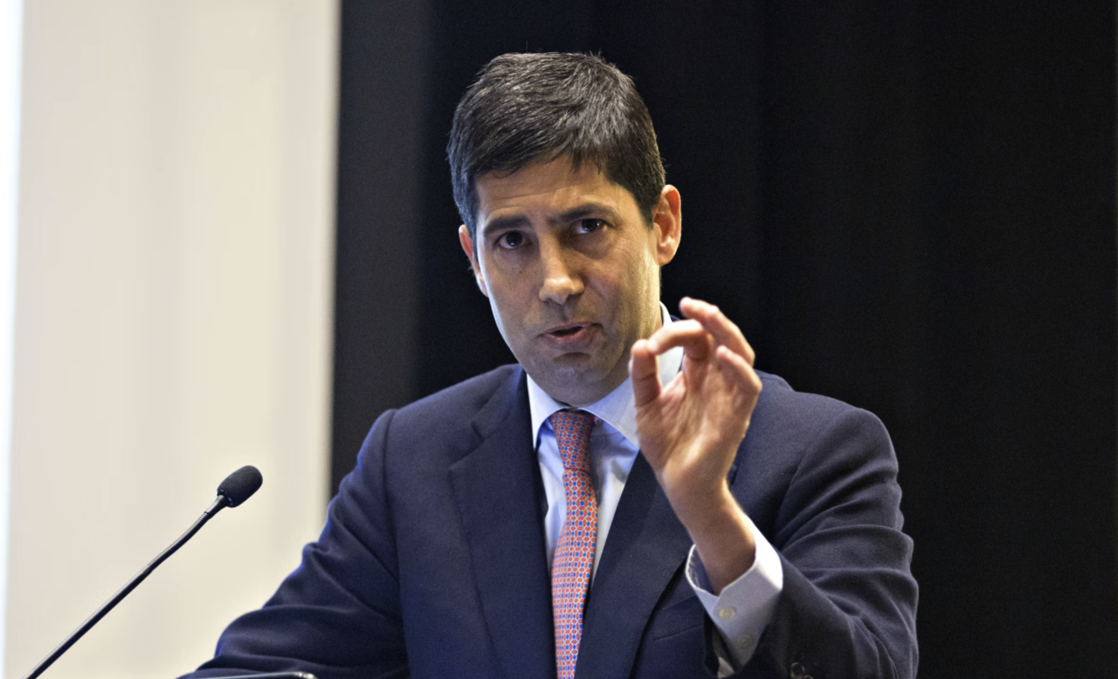 聯準會新主席華許的「降息＋縮表」矛盾策略如何影響股債市、美元及加密市場？