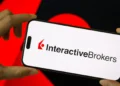 盈透證券 Interactive Brokers 開放「加密貨幣轉帳」功能，允許用戶一站式管理股票與比特幣