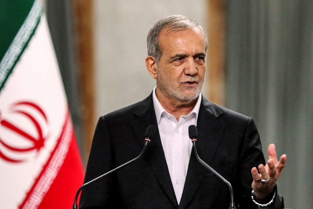 重磅!伊朗總統表態「準備結束戰爭」!油價跳水、納斯達克指數飆漲 3%、比特幣衝上 6.8 萬美元