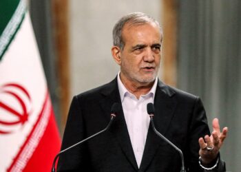 重磅！伊朗總統表態「準備結束戰爭」！油價跳水、納斯達克指數飆漲 3%、比特幣衝上 6.8 萬美元