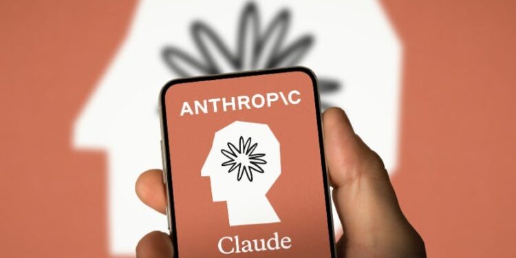 Claude 是什麼？費用、功能、Claude Code、Cowork 完整解析 — 2026 Anthropic 最詳細指南