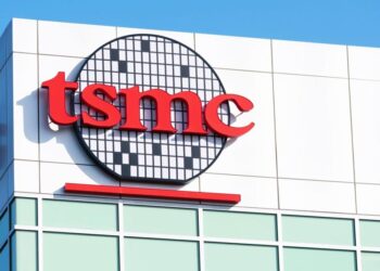 台積電大舉徵才 8000 人：碩畢年薪 220 萬，商管、人資也在招募中