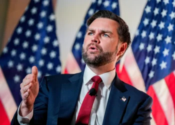 美伊和談最後希望？川普指派副總統范斯主導「美伊和談」，警告若失敗將升級軍事打擊