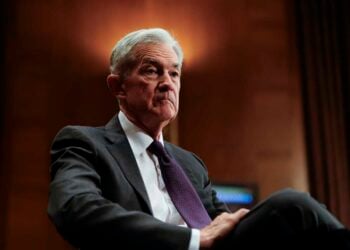 鮑爾哈佛座談：聯準會有底氣「忽略油價衝擊」，駁斥 1970 停滯性通膨重演