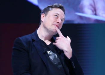 馬斯克斷言：純 AI 與機器人公司將稱霸未來，人類將成企業累贅