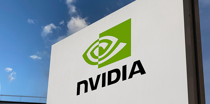快訊》NVIDIA 輝達盤中創歷史新高「衝破 212.6 美元」！市值達 5.17 兆美元重登全球第一