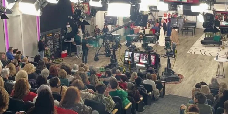 電視購物的祖師爺 QVC，死在了直播帶貨手裡