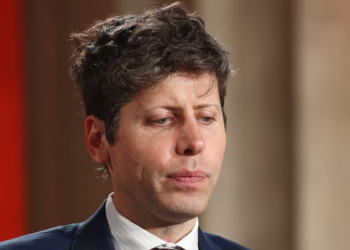 ChatGPT 8 個月前就封禁槍手帳號但沒報警，後來他殺了 8 人、Altman 致歉