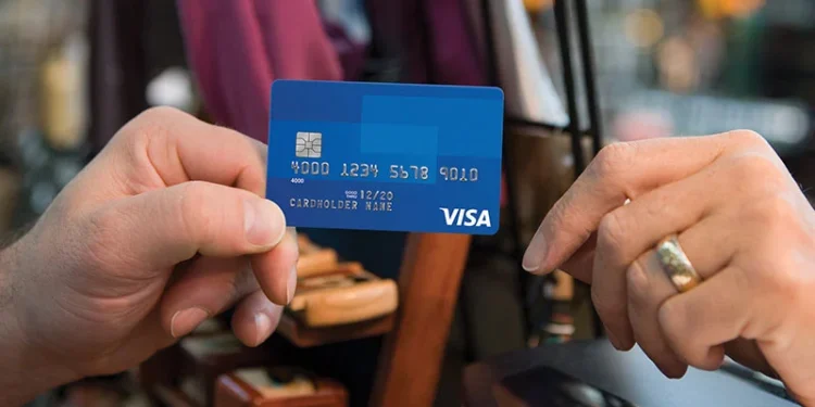 credit-cards-800x450 | 動區動趨-最具影響力的區塊鏈新聞媒體 Visa 推出 AI 代理支付平台,整合四大協議要讓 AI 幫你逛網拍、比價+結帳