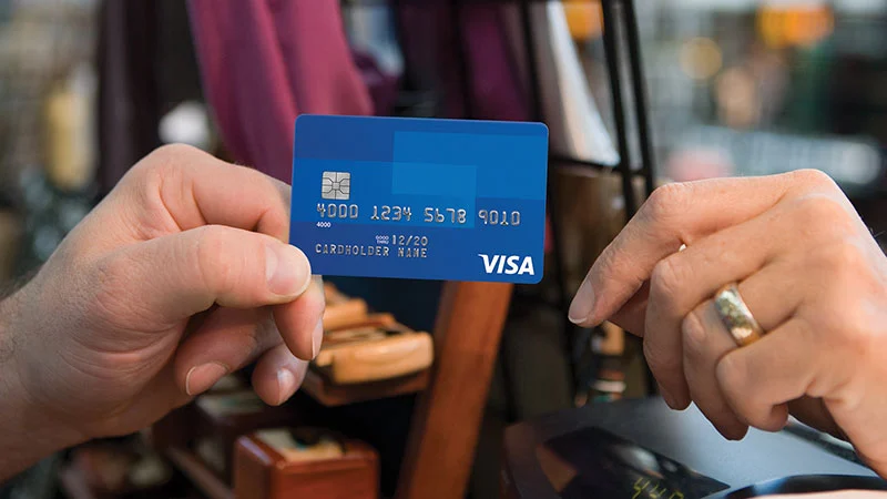 Visa 推出 AI 代理支付平台，整合四大協議要讓 AI 幫你逛網拍、比價＋結帳