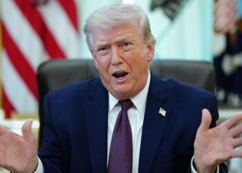 川普：伊朗已向美國請求停火！但要先開通荷姆茲海峽，否則將伊朗炸回「石器時代」