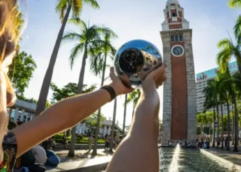 World 真人網路與 Zoom、Tinder 達成合作，同步推 Concert Kit 打擊黃牛搶票