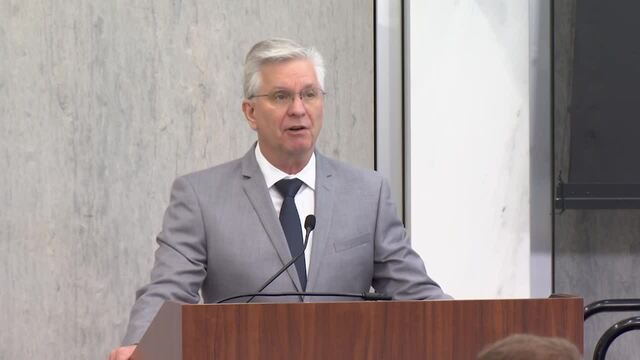 Fed 理事沃勒 Waller 放鷹!支持刪除「寬鬆偏向」,警告通膨若失控不排除重啟升息