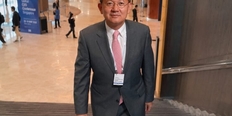 國巨陳泰銘4900億登上新台灣首富！被動元件之王押 AI 年飆125%
