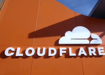 Cloudflare「裁員 1100 人」盤後暴跌 17%，CEO：轉向 AI 優先發展模式