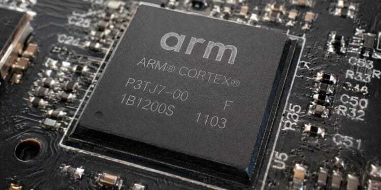 瑞銀、TD Cowen 同日上調 Arm 目標價到 475 鎂，理由是自研CPU未來營收