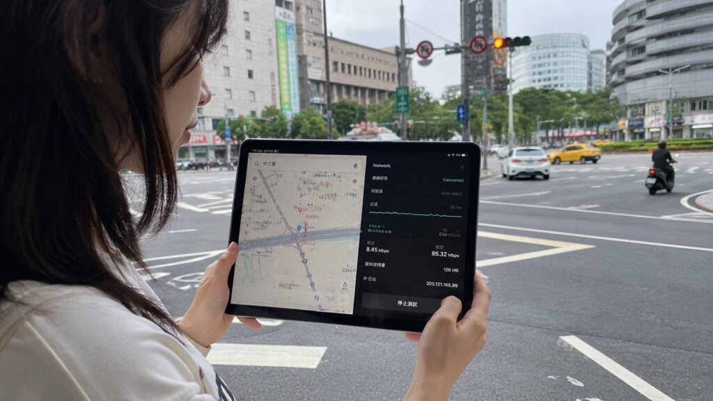 報導者獨家》高德地圖每3秒回打數據到中國伺服器，植入iPhone無法刪除的追蹤碼