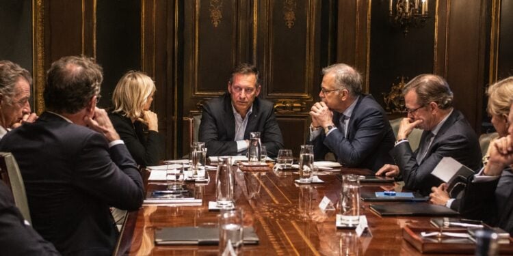 peter thiel | 動區動趨-最具影響力的區塊鏈新聞媒體 Peter Thiel 秘密社團 Dialog 成員名單外洩,包括馬斯克、川普女婿、Google前執行長\矽谷創辦人、美國財長、