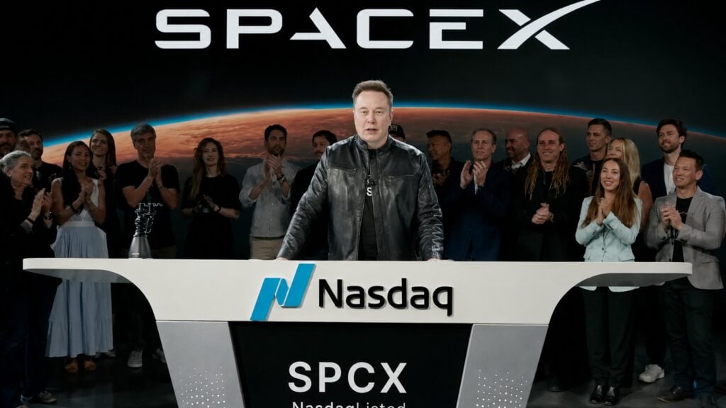 馬斯克SpaceX上市演講》我想讓科幻小說成真，我想帶你去月球和火星、更遠的地方