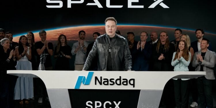 馬斯克SpaceX上市演講》我想讓科幻小說成真，我想帶你去月球和火星、更遠的地方