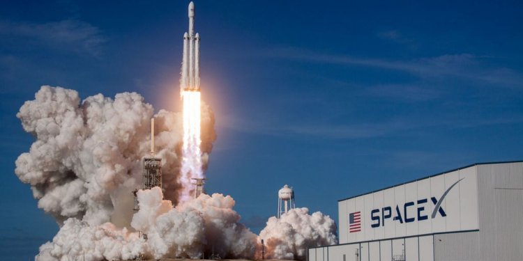 方舟資本：SpaceX 單靠 Starlink 就足以支撐兩兆美元估值，2030 年估值上看 2.5 兆
