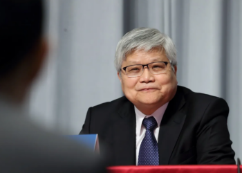 魏哲家坦言台積電「產能達極限」：AI 需求太瘋狂，美國擴廠短期難解渴、醞釀漲價