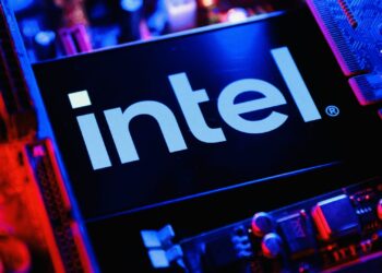 英特爾股價狂飆 12%！Google 轉單 Intel 生產 300 萬顆 TPU，Nvidia 也正測試 18A 製程