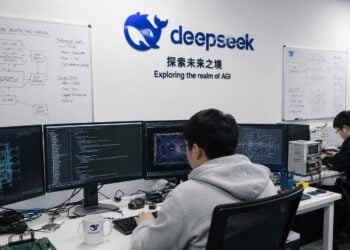 DeepSeek 暴露也要自己做晶片：一年布局，想同時甩開輝達與華為