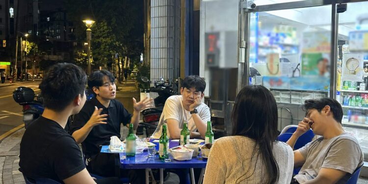 korean | 動區動趨-最具影響力的區塊鏈新聞媒體 真相》韓國股市爆倉過半是年輕人!但他們狂開槓桿不是貪?