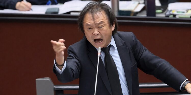 王世堅開砲台股處置制度:關禁閉十幾天是流動性殺手!金管會鬆口要縮短
