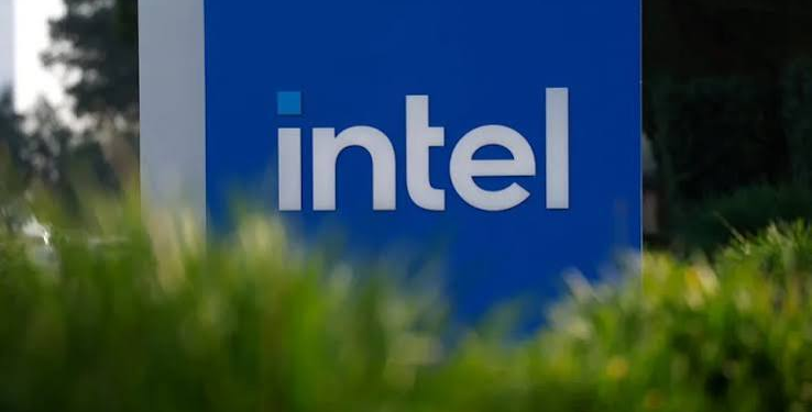 Intel 砸 50 億歐元擴建愛爾蘭晶圓廠！推進「AI 工廠」量產 Intel 3 製程晶片