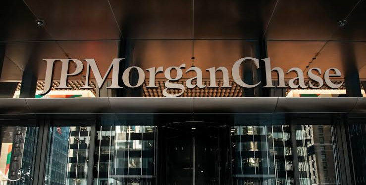 美銀喊買摩根大通（JPM）上調目標價至 408 鎂，看好 AI 與投行業務助攻