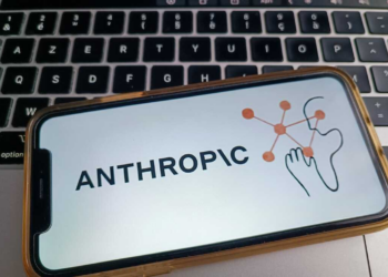 華爾街日報：AMD 砸 50 億美元投資 Anthropic！綁定 2 吉瓦 AI 晶片大單