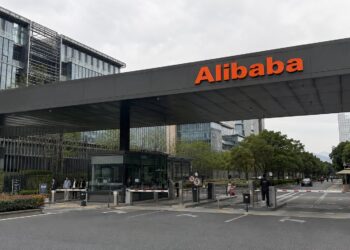 阿里巴巴財報前瞻：AI 與阿里雲重構成長動力，擬超 20 億美元出售靈犀互娛對 BABA 意味著什麼？