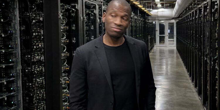 自己發 AI 代幣？Arthur Hayes：AI 泡沫在資料中心的債務