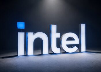 Intel 股價為何下跌？200 億美元股票發行、AI 資本支出與晶圓代工擴張解析