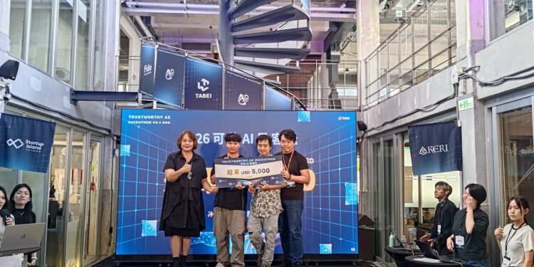 2026 可信 AI 黑客松冠軍隊伍頒獎