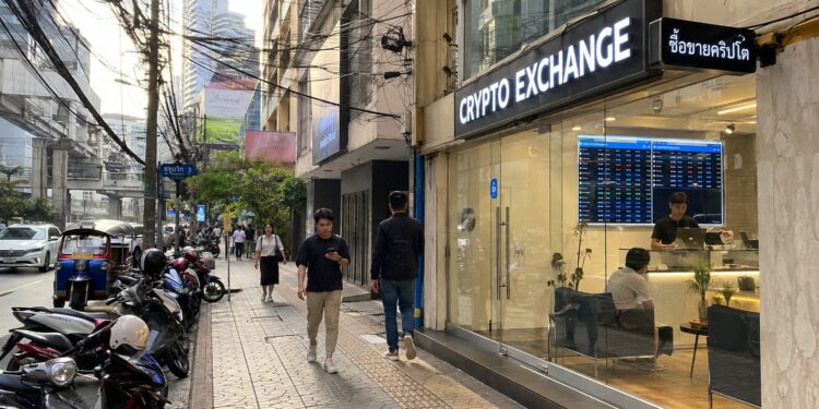 泰國 SEC 擬開放「散戶海外加密衍生品」!三道門檻:合規交易所、中央清算、風險控制