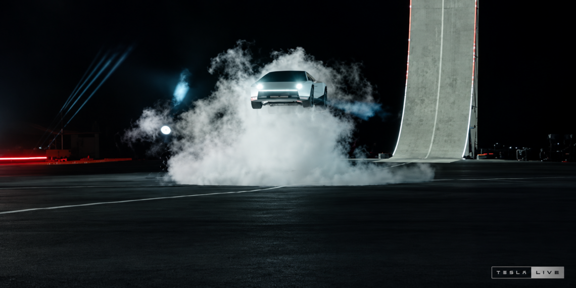 tesla-roadster-flying-demo-spacex-thrusters-081-seconds-2028-production | 動區動趨-最具影響力的區塊鏈新聞媒體 不是 AI!特斯拉新電動跑車 Tesla Roadster 竟真的會飛,搭載 SpaceX 噴射技術
