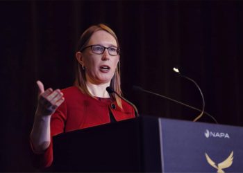 美國證監會SEC職員，外號加密老媽 CryptoMom 的Hester Peirce