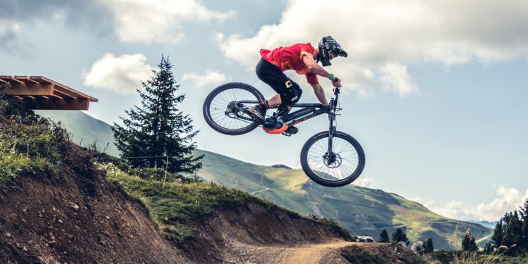 Haibike Downhill E-Mountainbikes | 動區動趨-最具影響力的區塊鏈新聞媒體 幣市短評|比特幣凌晨一小時下殺 5%,歷史跌幅第五高,跌破上升通道